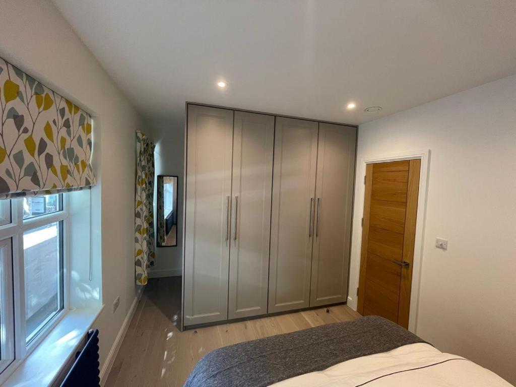 Two Bedroom Apartment - London Eksteriør billede