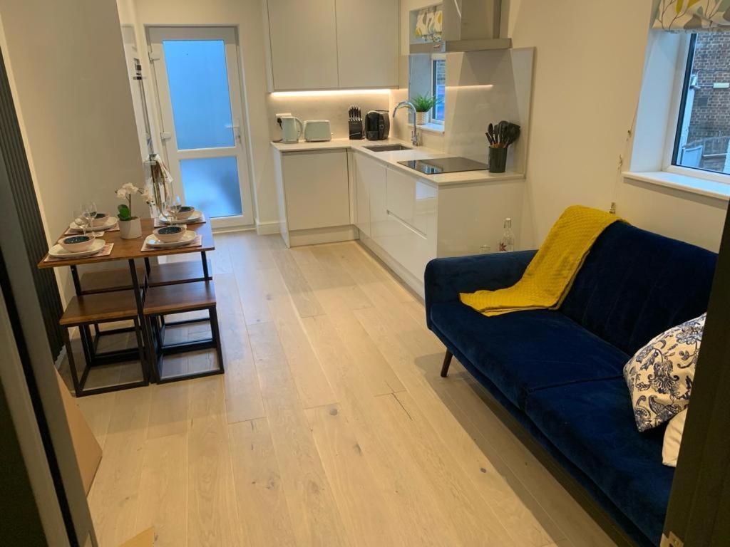 Two Bedroom Apartment - London Eksteriør billede