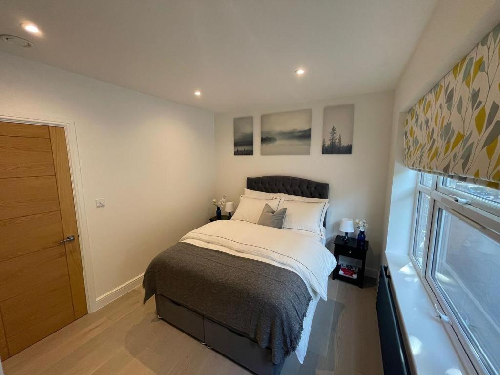 Two Bedroom Apartment - London Eksteriør billede