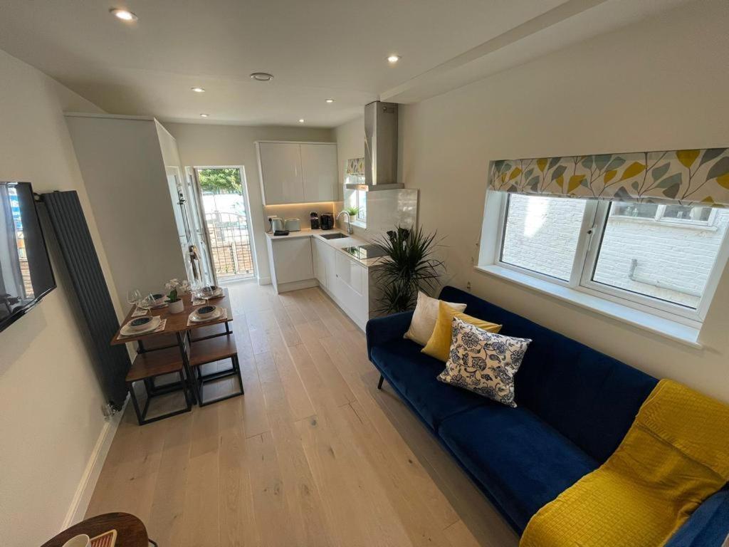 Two Bedroom Apartment - London Eksteriør billede